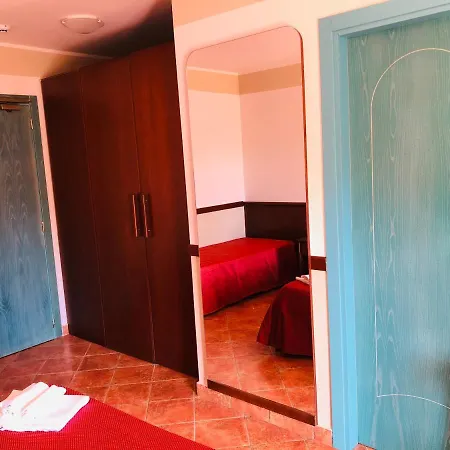 Park Il Poggio 3* Montone (Abruzzo)