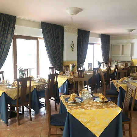 Park Il Poggio فندق Montone (Abruzzo)