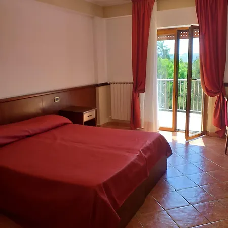 فندق Park Il Poggio Montone (Abruzzo)
