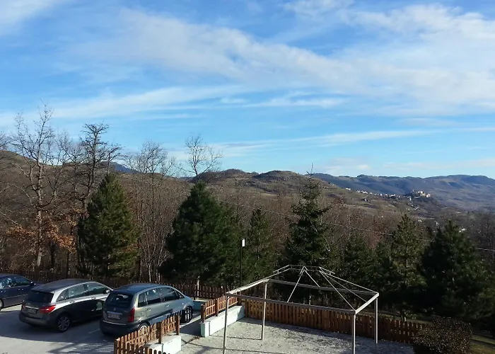 Park Il Poggio 3* Montone (Abruzzo)